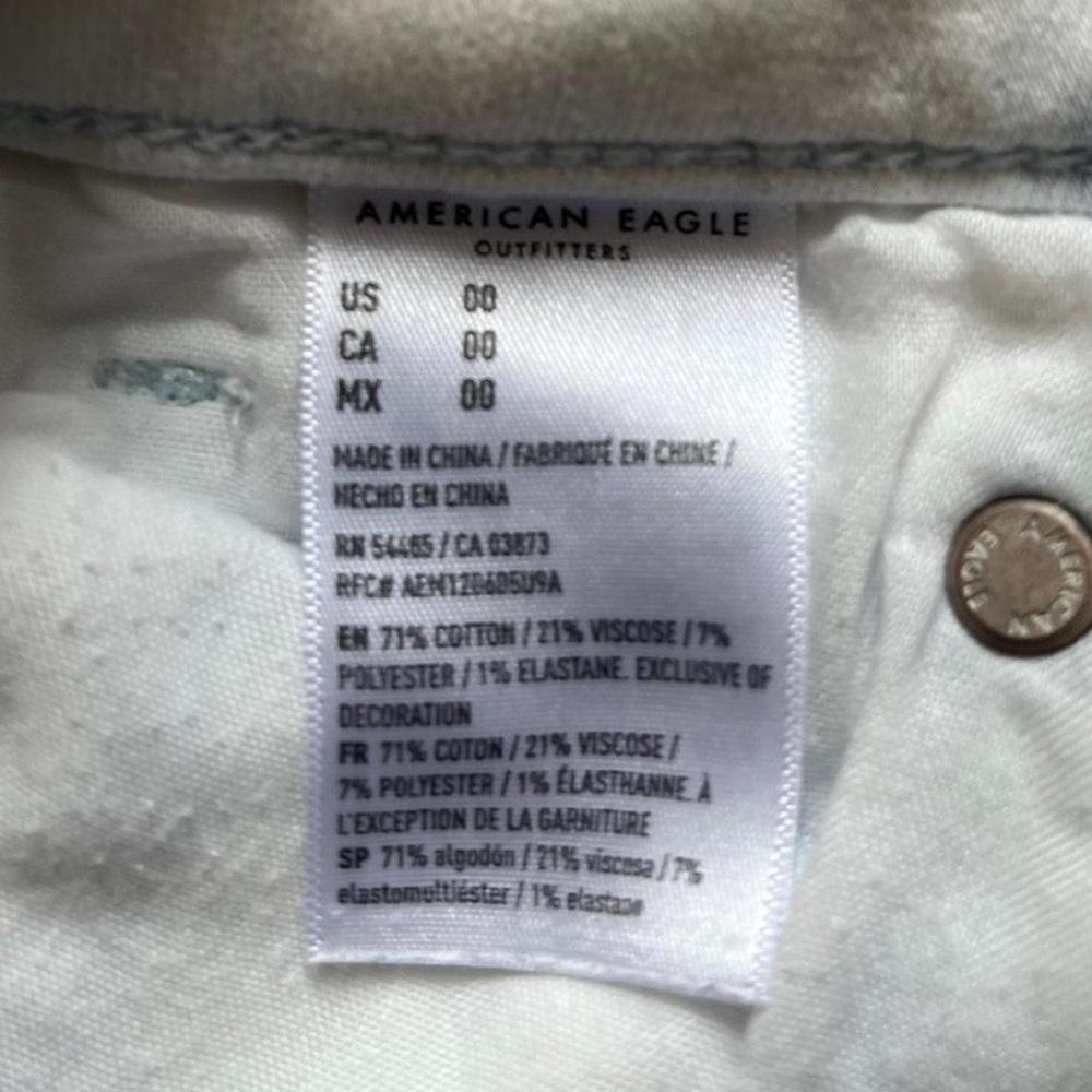 American Eagle Outfitters Light Denim Jean Shorts - Picture 4 of 4